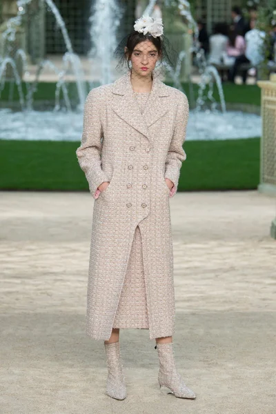Look 9